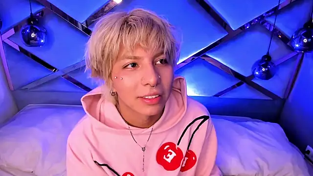 OliIverr22 live sex cam