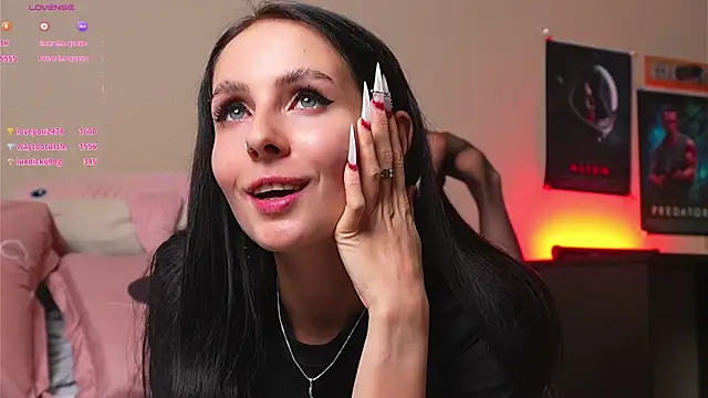 YaraAveiri live sex cam