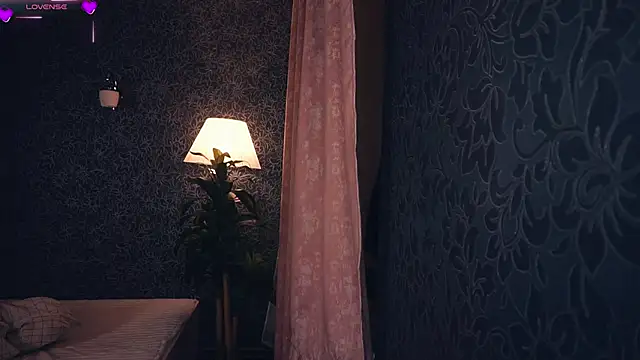 MoiraHavins live sex cam