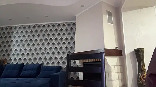 MiloyNoir live sex cam