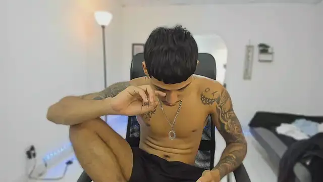 slim_master12 live sex cam