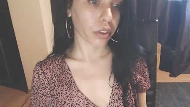 GoldenSasha's cam snapshot