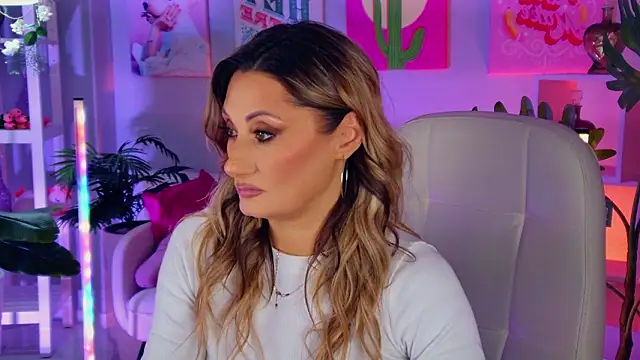 SarahAlluring's cam snapshot