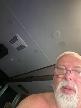 happyroamer57's cam snapshot