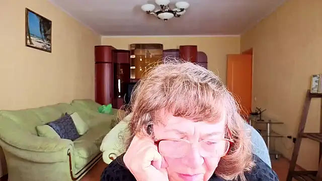 Betty_Brick's cam snapshot