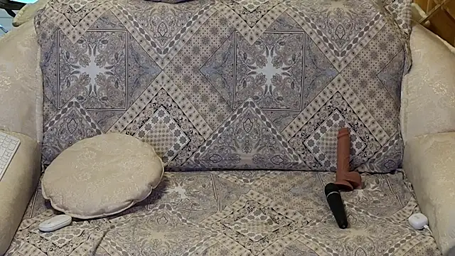 Alyonushkadarling's cam snapshot