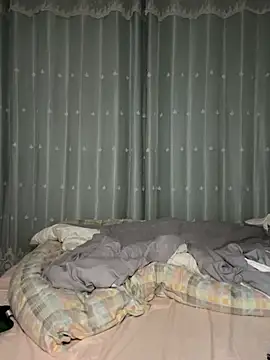 ruanruan05's cam snapshot