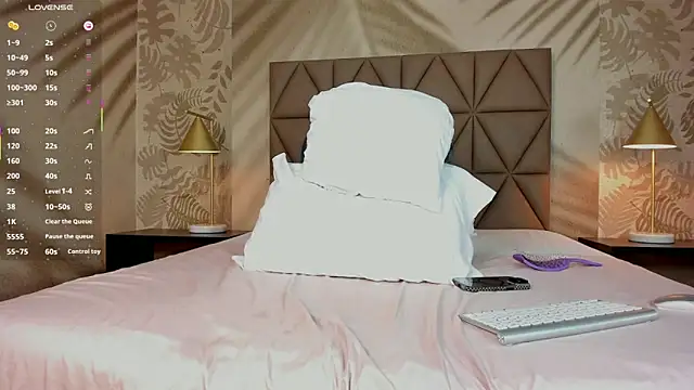 Scarleett_22 live sex cam