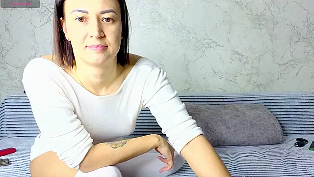 Helen198705 live sex cam