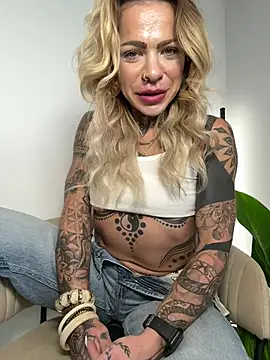 Divina_X_'s cam snapshot