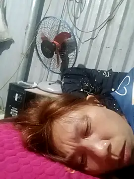 bella-la's cam snapshot