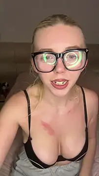 MonaNoire's cam snapshot