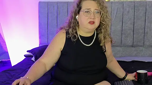 CurvyRosse_'s cam snapshot