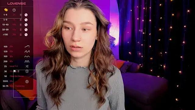 LinaBlossom_'s cam snapshot