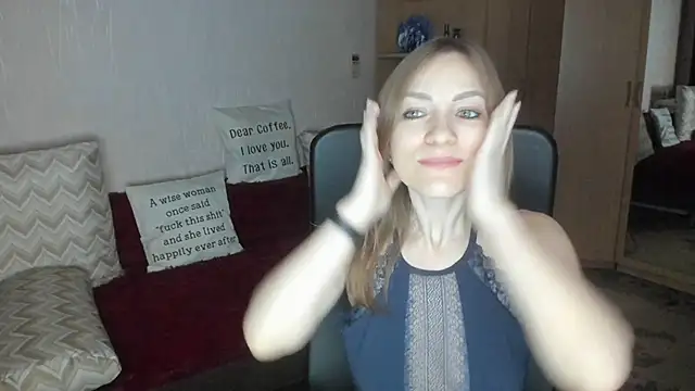 Tiffany_Bates's cam snapshot