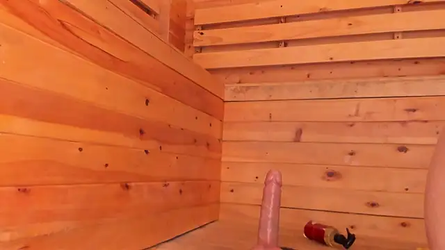 Krissi_latore's cam snapshot