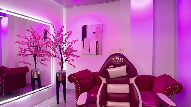 Divinee_Cloe's cam snapshot