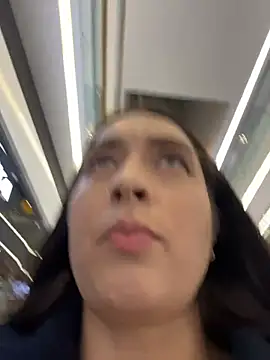 Holly_Play's cam snapshot