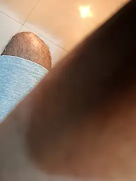 Gallo001 live sex cam