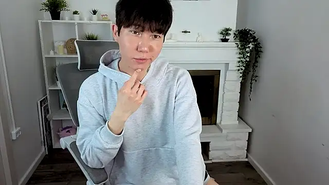 YugoAsian live sex cam