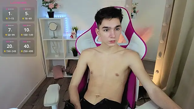 YamiTwink live sex cam