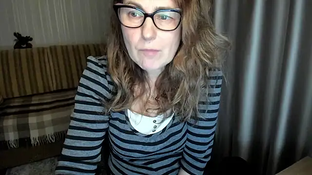 lauraoven live sex cam