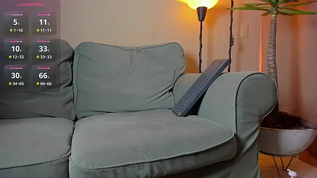 Ackerman_Eren_ live sex cam