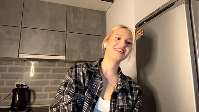 DozyLagging's cam snapshot