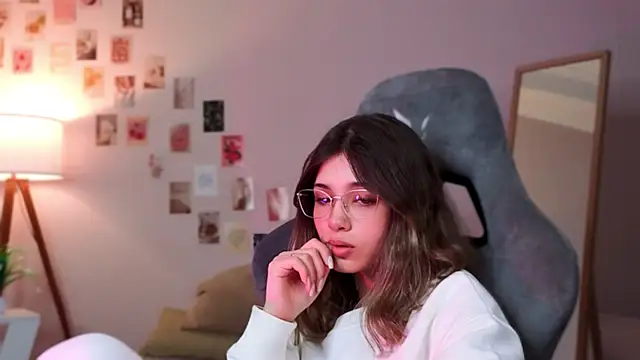 dinnerwithflowers's cam snapshot