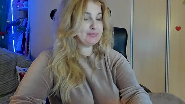 CoraSwon's cam snapshot