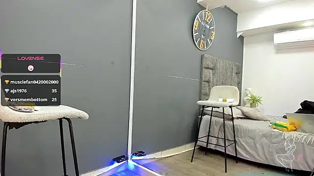 emilio_brandon's cam snapshot