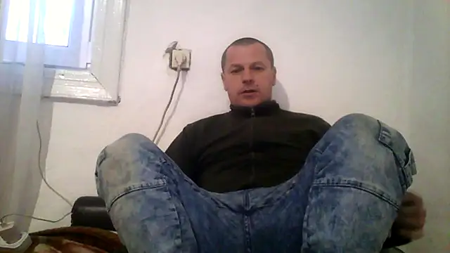 Ivan9iutt's cam snapshot