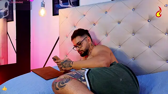 Andrew_Brown live sex cam