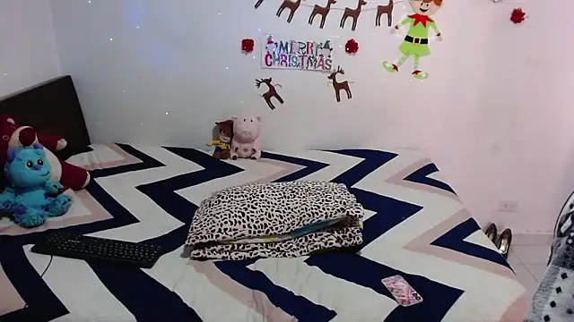 Zoe_small's cam snapshot