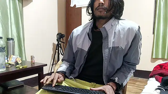 Gre3k_god's cam snapshot