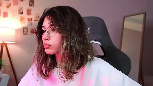 dinnerwithflowers's cam snapshot