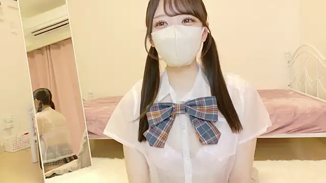 roachan_ live sex cam