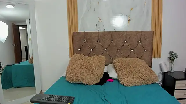 scarletnoir03's cam snapshot