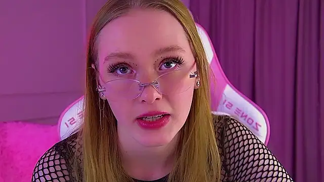 AgataFoxley's cam snapshot