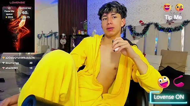 kaelwolf_tay live sex cam