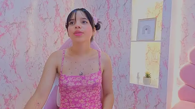 IssaSkinny's cam snapshot