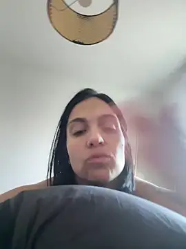 LaPetiteKim live sex cam