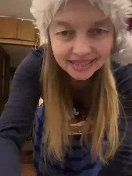 Suzanele's cam snapshot