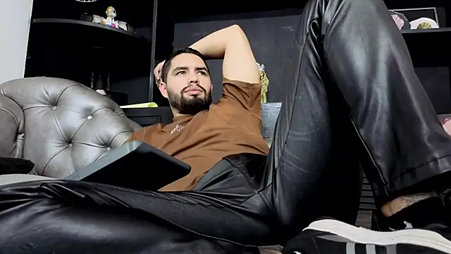 matteosantos live sex cam