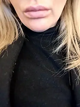 Madamx14's cam snapshot