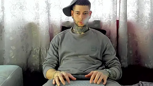 _jamesleandros1 live sex cam