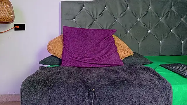 louis_bcasta1 live sex cam