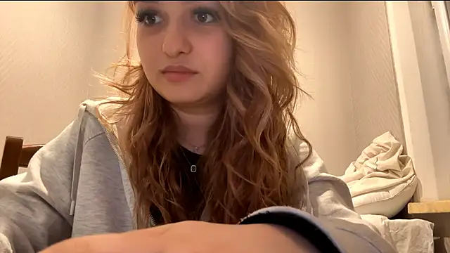 SaraHayley's cam snapshot