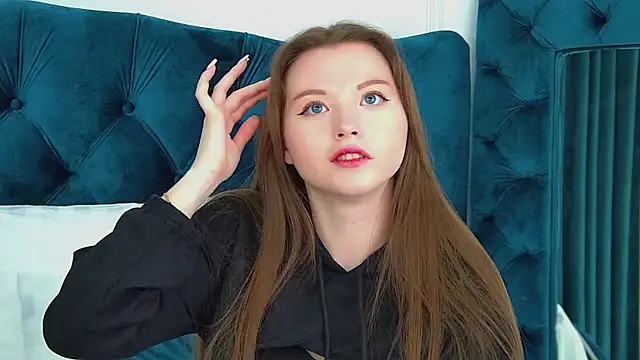 KeiraAsti live sex cam