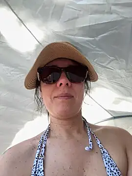 Reinacatchile live sex cam